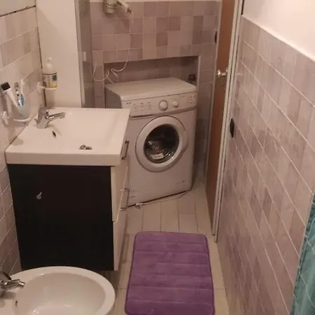 アパート Monolocale Estensi *